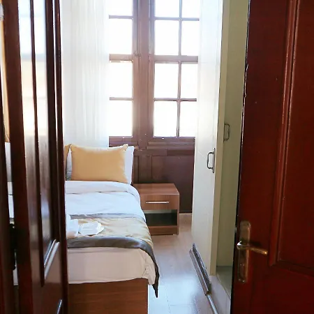 Konak Hotel Kaleici 2*